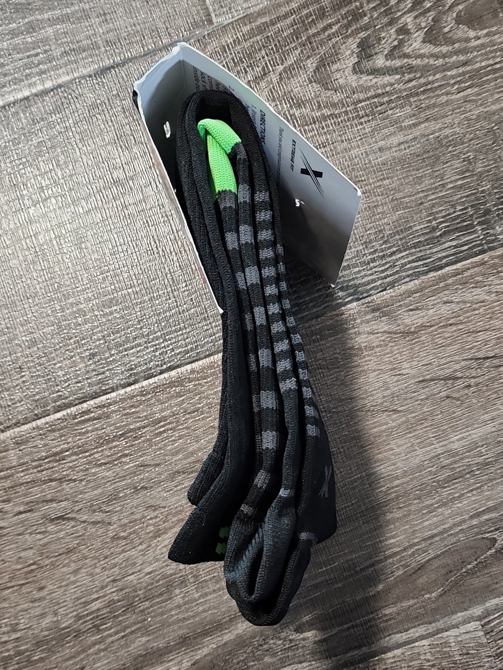 Extreme Fit Graduated Compression Socks - Picture 3 of 3